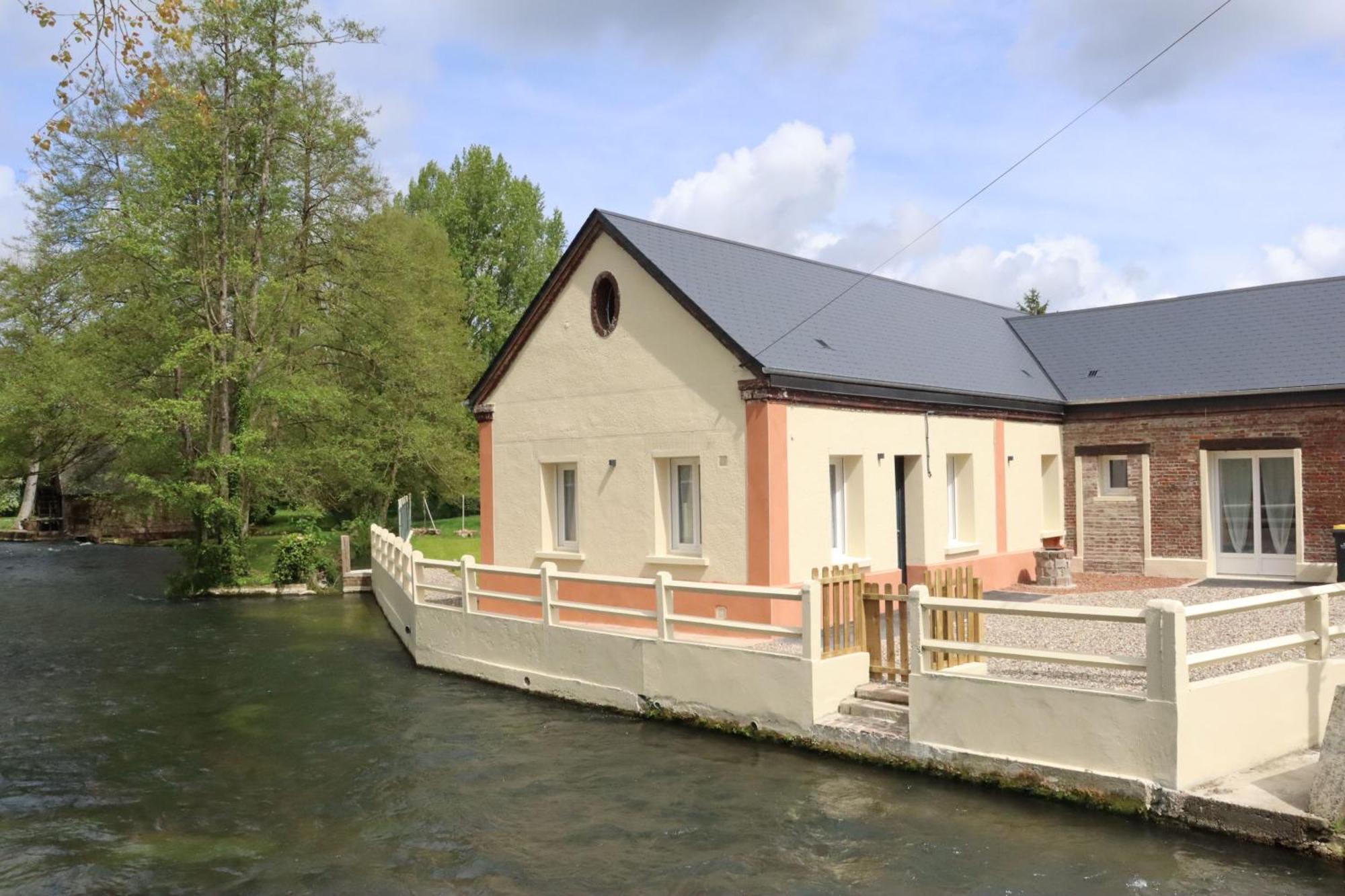 Au Clair Matin Sur L'Yeres Villa Sept-Meules Exterior foto